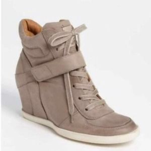 Paul Green Munchen Ozzie Wedge Sneaker Beige